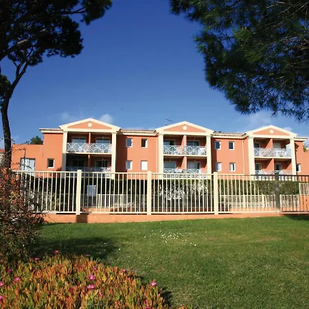 Апарт-готель Lagrange Le Domaine Des Grands Pins 2*