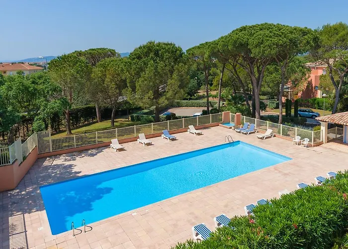 Lagrange Le Domaine Des Grands Pins Aparthotel