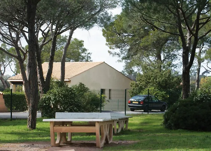 Aparthotel Lagrange Le Domaine Des Grands Pins Saint-Raphaël