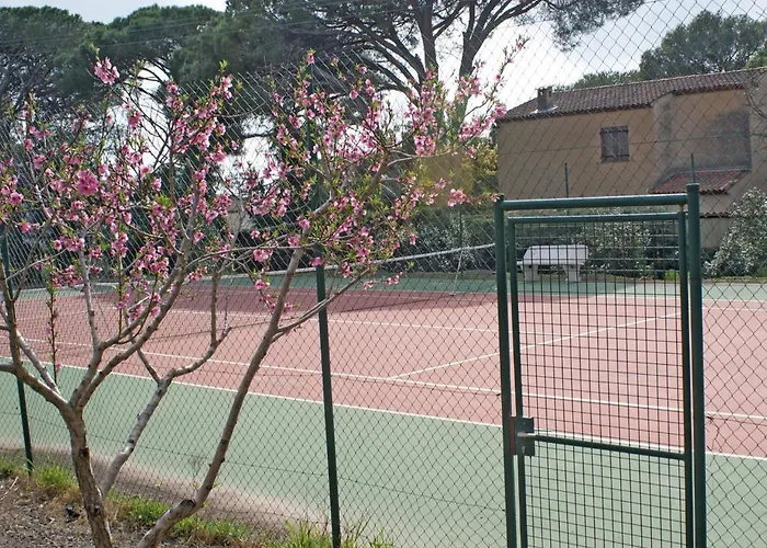 Aparthotel Lagrange Le Domaine Des Grands Pins 2*