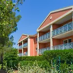 Lagrange Le Domaine Des Grands Pins 2* Saint-Raphael (Var)
