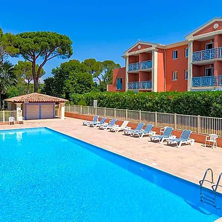 아파트호텔 Lagrange Vacances Le Domaine Des Grands Pins Saint-Raphaël