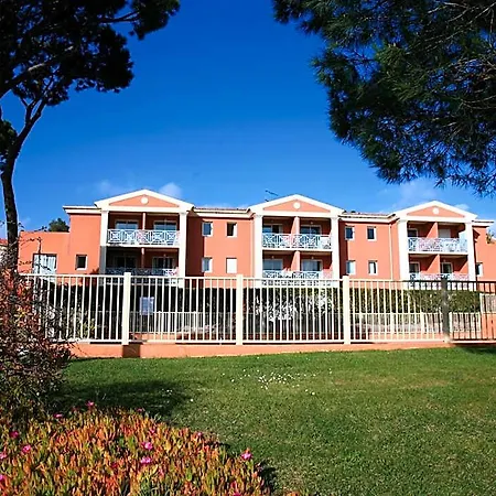아파트호텔 Lagrange Vacances Le Domaine Des Grands Pins Saint-Raphaël