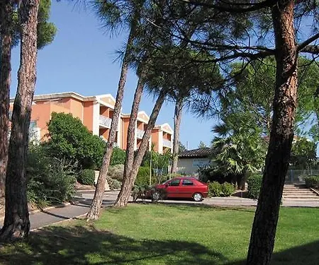 Lagrange Vacances Le Domaine Des Grands Pins 2* Saint-Raphaël