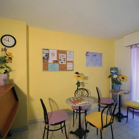 Lagrange Le Domaine Des Grands Pins Apart Otel Saint-Raphaël