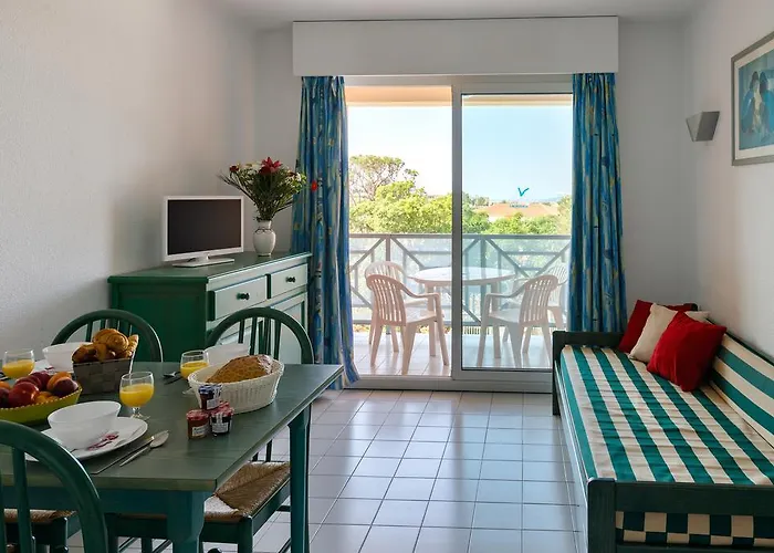 Lagrange Le Domaine Des Grands Pins 2*