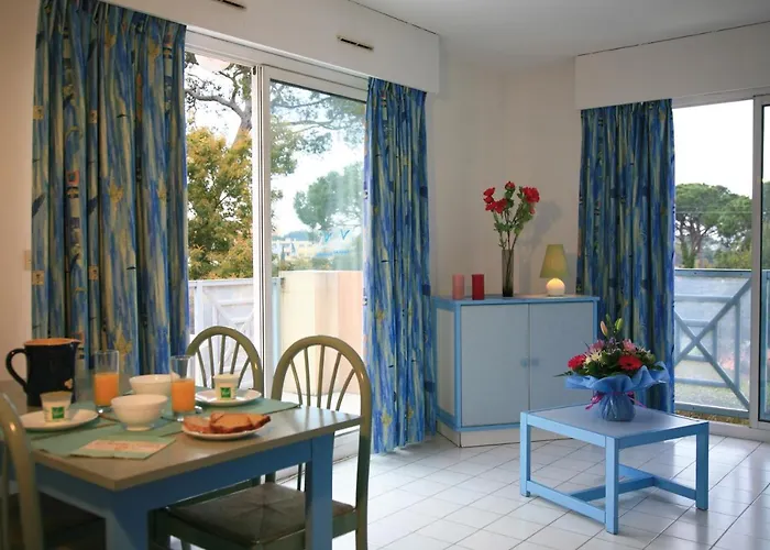 Lagrange Le Domaine Des Grands Pins Saint-Raphaël