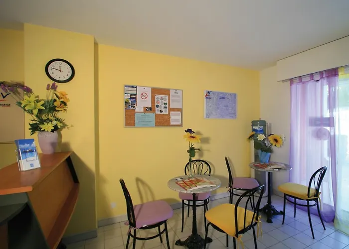 Lagrange Le Domaine Des Grands Pins Aparthotel Saint-Raphael (Var)